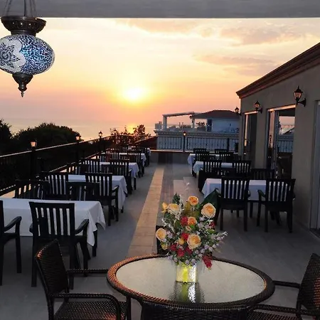 Beachway 3* Side