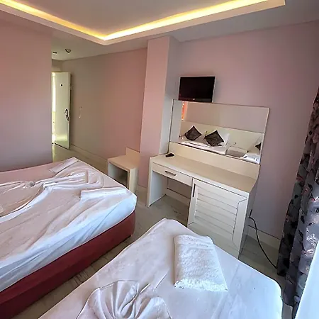 Beachway Hotel Sidé